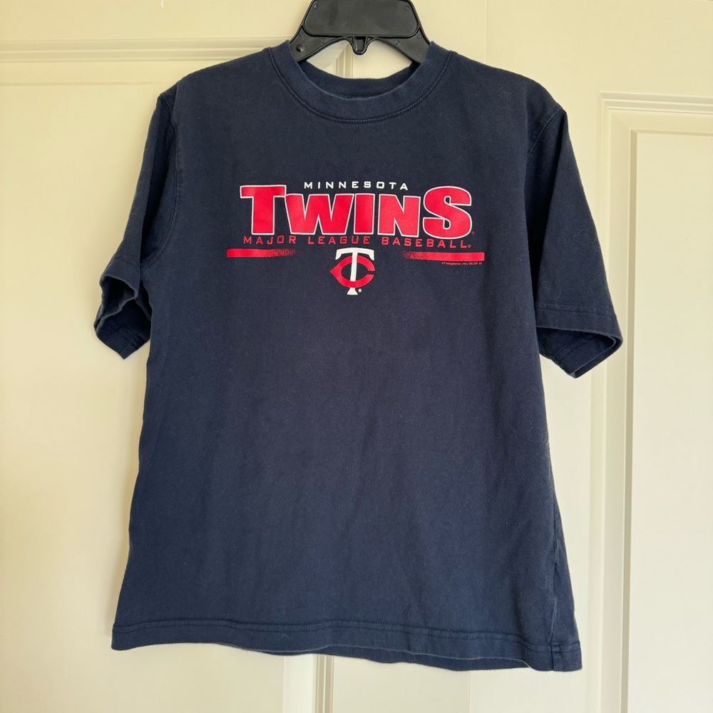Minnesota Twins Major League Baseball T-Shirt 10-12 Youth Medium MN Tee Top